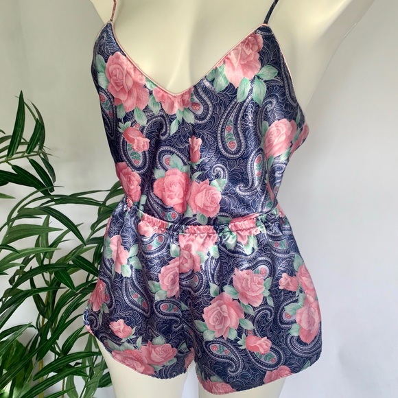 s a t i n :: Silky Floral 3pc Set Satin Robe Shorts Camisole - Picture 4 of 13